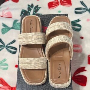 Me Too Women's Cream Woven Slide Sandals